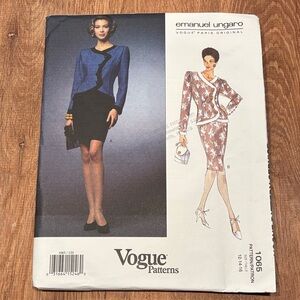 Emanuel Ungaro Classic Black Pencil Skirt